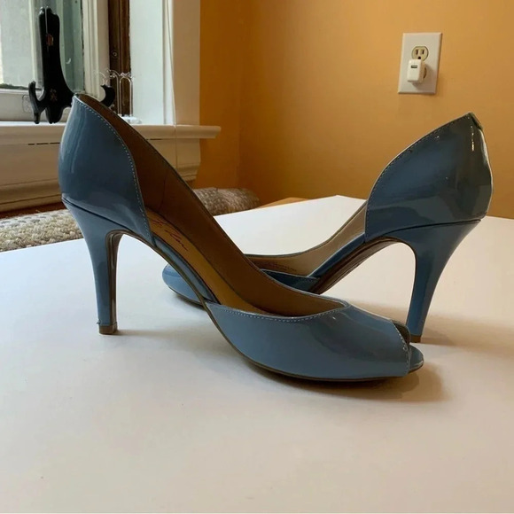 MARC FISHER Blue Patent D'Orsay Sandals Size 7 - Picture 13 of 14